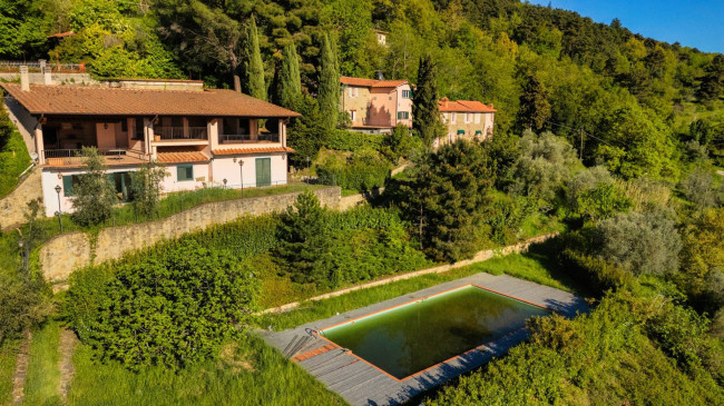 Cascina/Casale/Masseria in vendita a Reggello