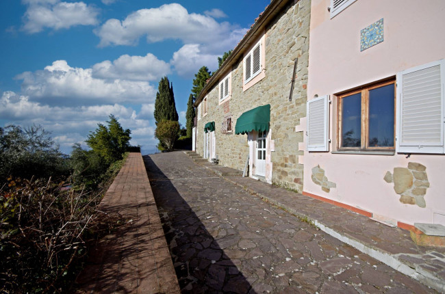 Cascina/Casale/Masseria in vendita a Reggello