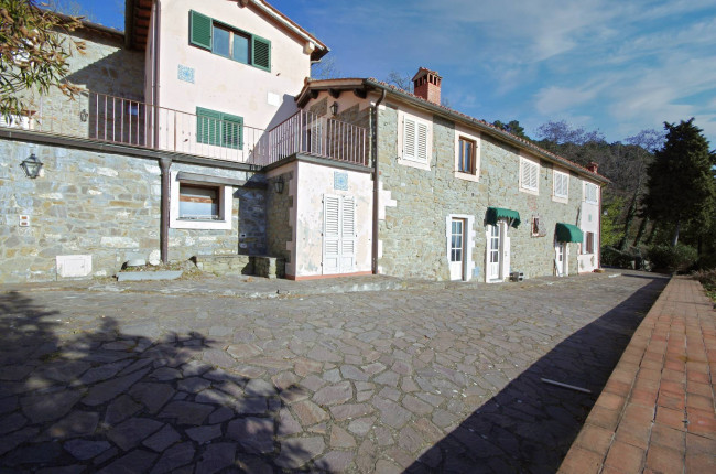 Cascina/Casale/Masseria in vendita a Reggello
