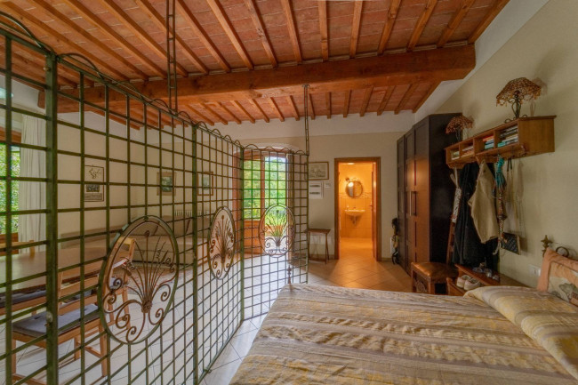 Casa colonica in vendita a Reggello