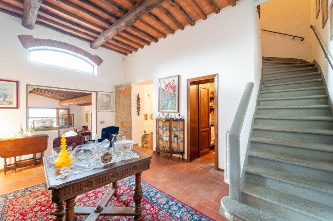 Casa colonica in vendita a Reggello