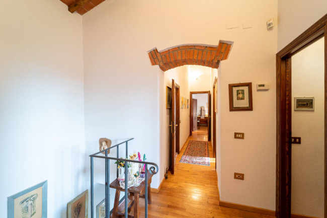Casa colonica in vendita a Reggello