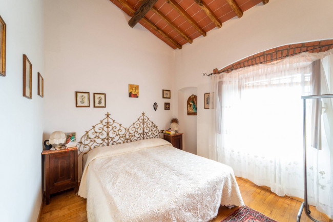 Casa colonica in vendita a Reggello