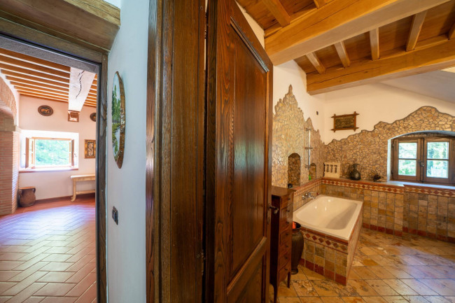 Villa in vendita a Reggello