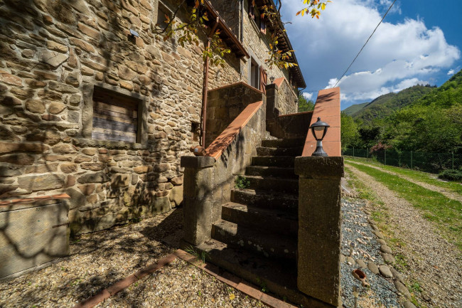 Villa in vendita a Reggello