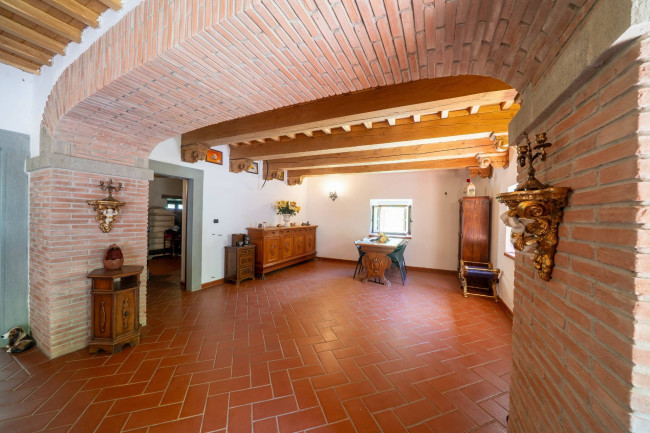 Casa semi indipendente in vendita a Reggello