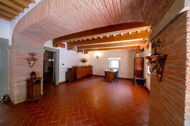 Casa semi indipendente in vendita a Reggello