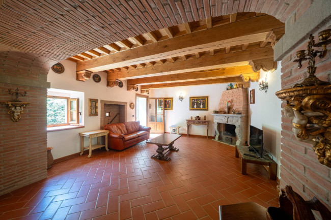Casa semi indipendente in vendita a Reggello