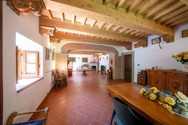 Casa semi indipendente in vendita a Reggello