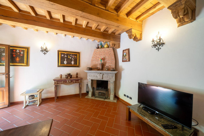 Casa semi indipendente in vendita a Reggello