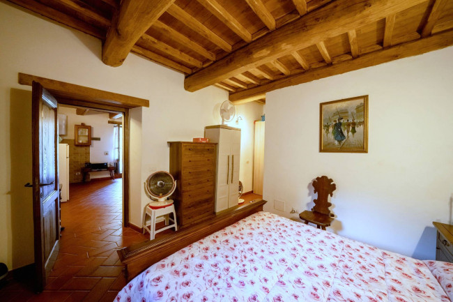 appartamento con ingresso indipendente in vendita a Reggello