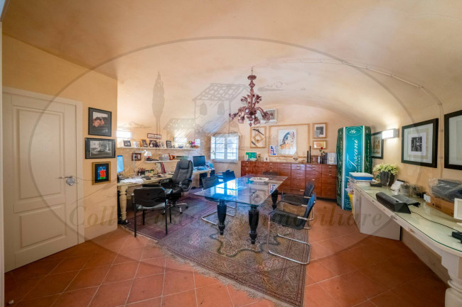 appartamento con ingresso indipendente in vendita a Reggello