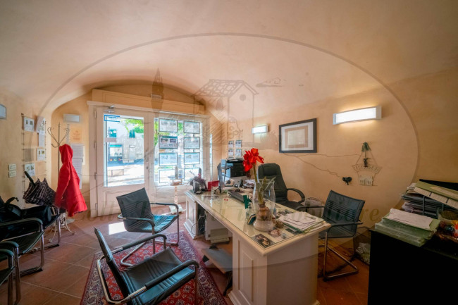 appartamento con ingresso indipendente in vendita a Reggello