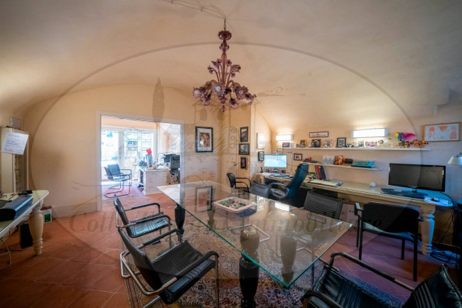 appartamento con ingresso indipendente in vendita a Reggello