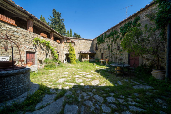 Cascina/Casale/Masseria in vendita a Greve in Chianti
