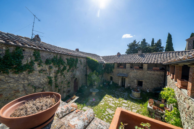 Cascina/Casale/Masseria in vendita a Greve in Chianti