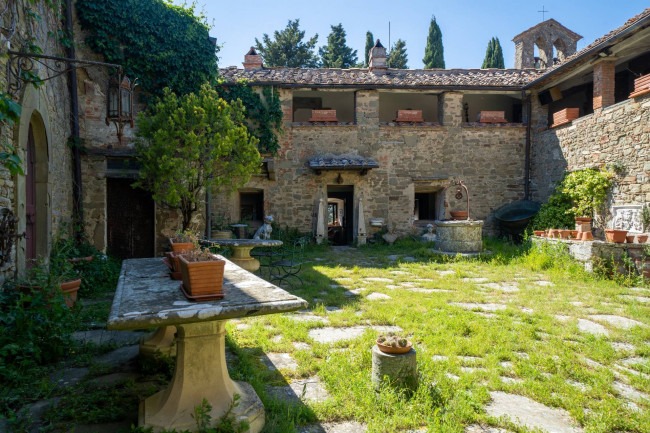 Cascina/Casale/Masseria in vendita a Greve in Chianti