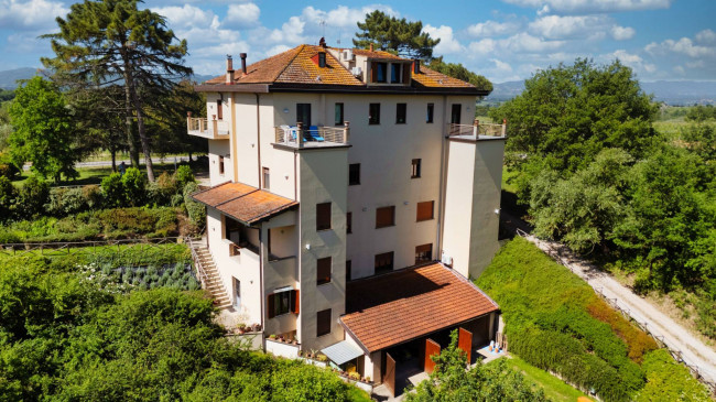 Cascina/Casale/Masseria in vendita a Terranuova Bracciolini