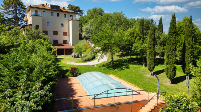 Cascina/Casale/Masseria in vendita a Terranuova Bracciolini