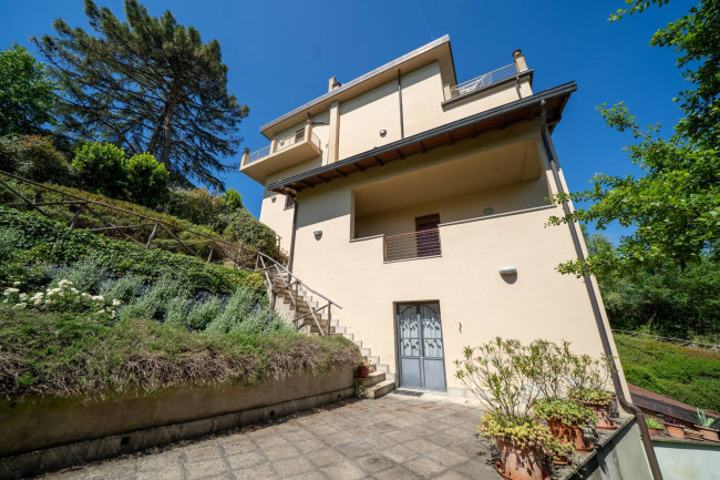 Cascina/Casale/Masseria in vendita a Terranuova Bracciolini