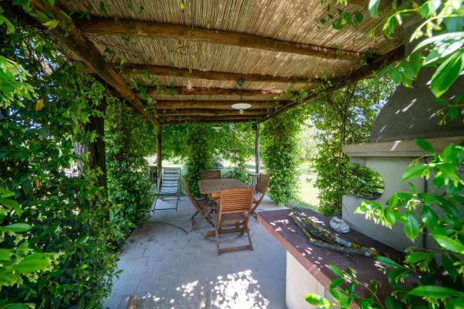 Cascina/Casale/Masseria in vendita a Terranuova Bracciolini