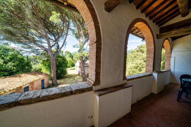 Cascina/Casale/Masseria in vendita a Cetona