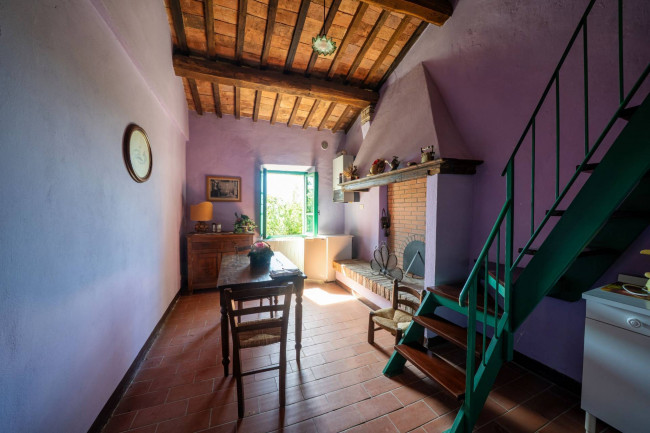 Cascina/Casale/Masseria in vendita a Cetona