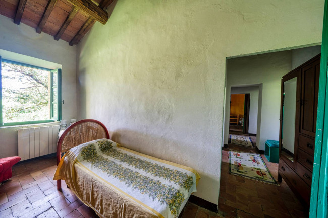 Cascina/Casale/Masseria in vendita a Cetona