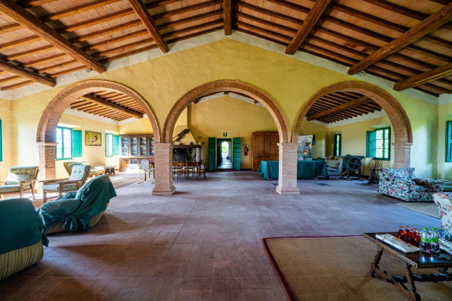 Cascina/Casale/Masseria in vendita a Cetona