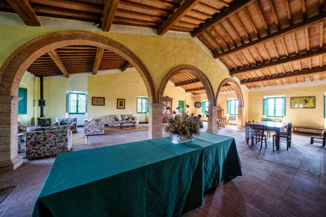 Cascina/Casale/Masseria in vendita a Cetona
