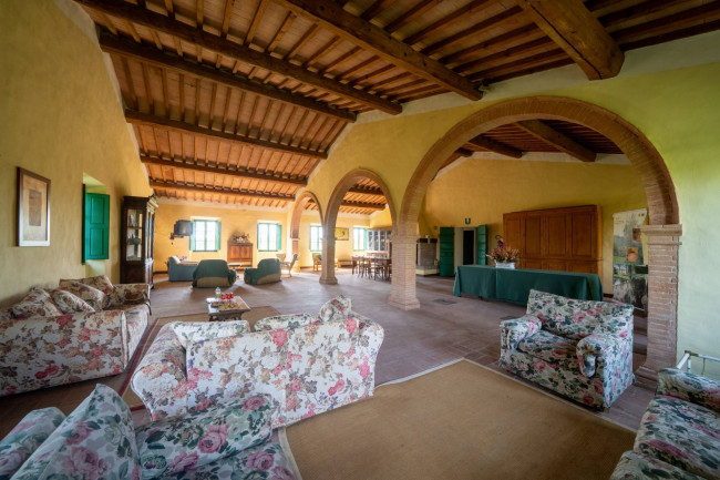 Cascina/Casale/Masseria in vendita a Cetona