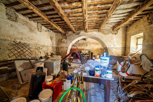 Cascina/Casale/Masseria in vendita a Cetona