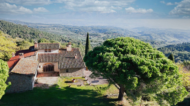 Casa colonica in vendita a Figline e Incisa Valdarno