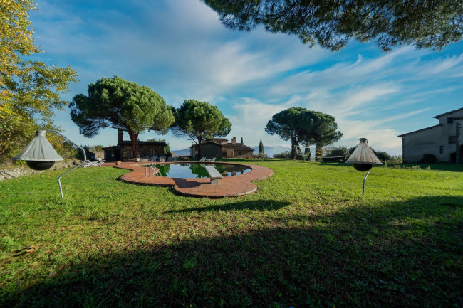Casa colonica in vendita a Figline e Incisa Valdarno