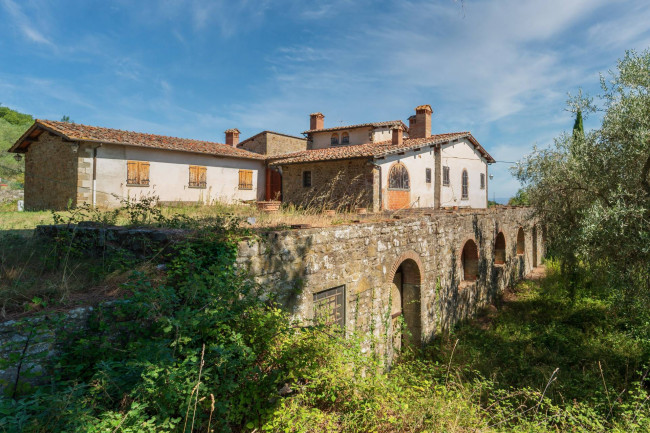 Casa colonica in vendita a Figline e Incisa Valdarno