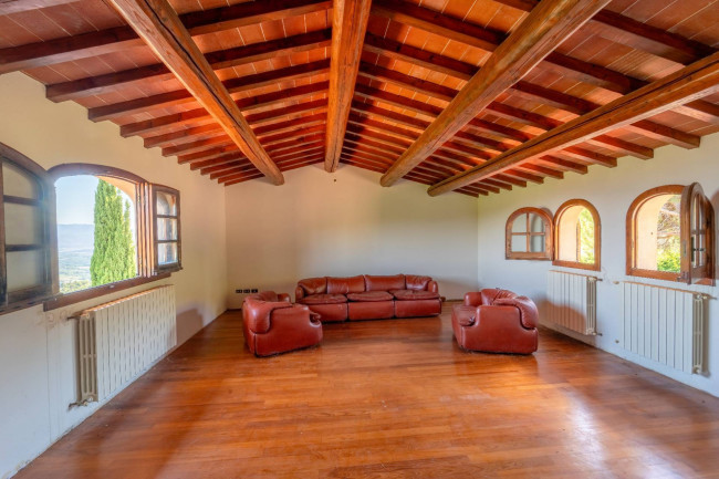 Casa colonica in vendita a Figline e Incisa Valdarno