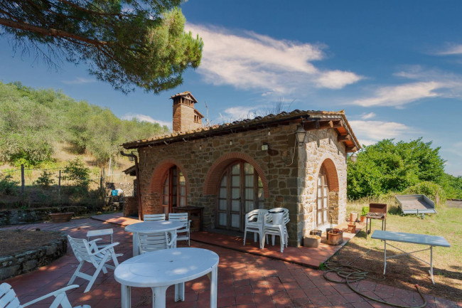 Casa colonica in vendita a Figline e Incisa Valdarno