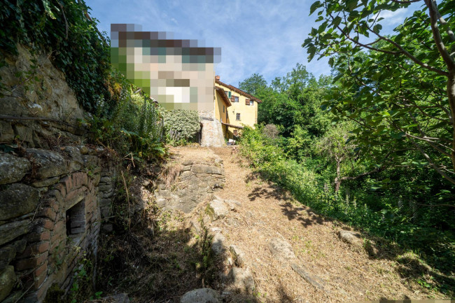 appartamento con ingresso indipendente in vendita a Reggello