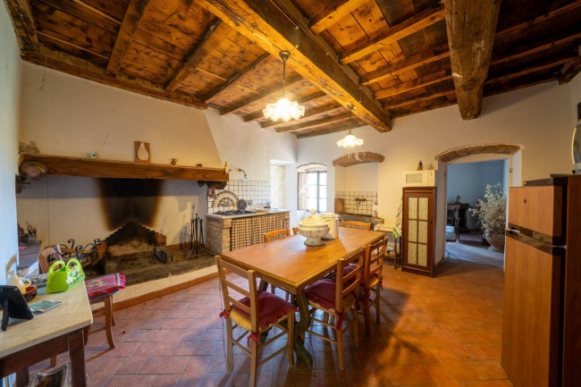 appartamento con ingresso indipendente in vendita a Reggello
