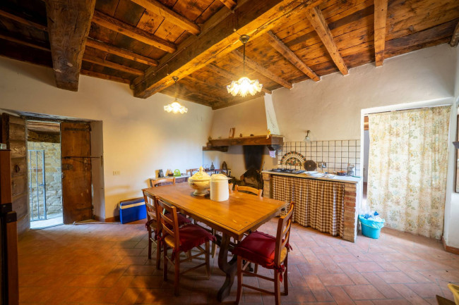 appartamento con ingresso indipendente in vendita a Reggello