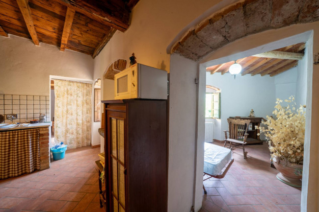 appartamento con ingresso indipendente in vendita a Reggello