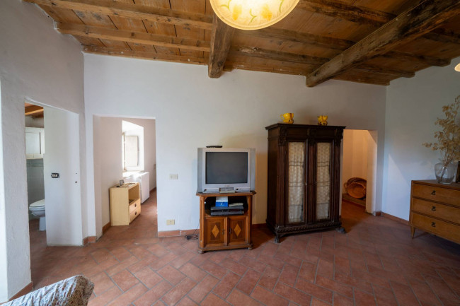 appartamento con ingresso indipendente in vendita a Reggello