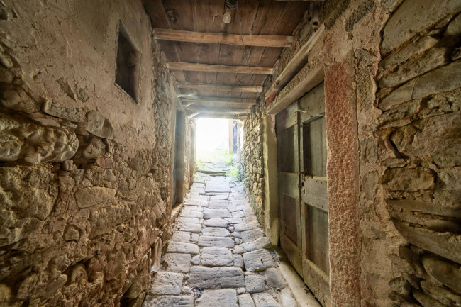 appartamento con ingresso indipendente in vendita a Reggello