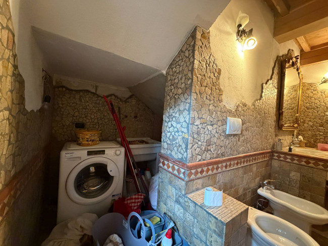 Casa semi indipendente in vendita a Reggello