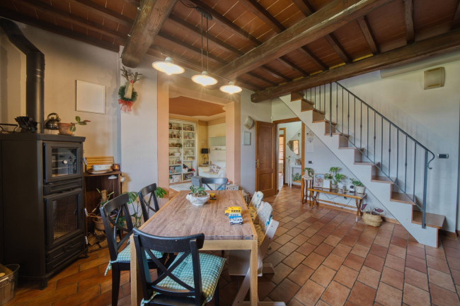 Casa semi indipendente in vendita a Reggello