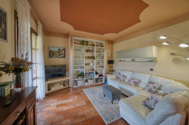 Casa semi indipendente in vendita a Reggello