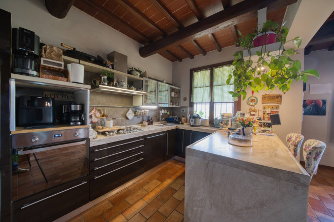 Casa semi indipendente in vendita a Reggello