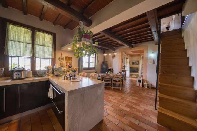 Casa semi indipendente in vendita a Reggello