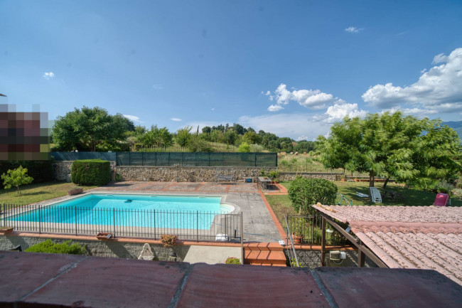 Casa semi indipendente in vendita a Reggello