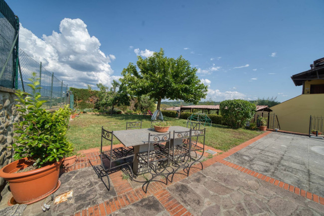 Casa semi indipendente in vendita a Reggello